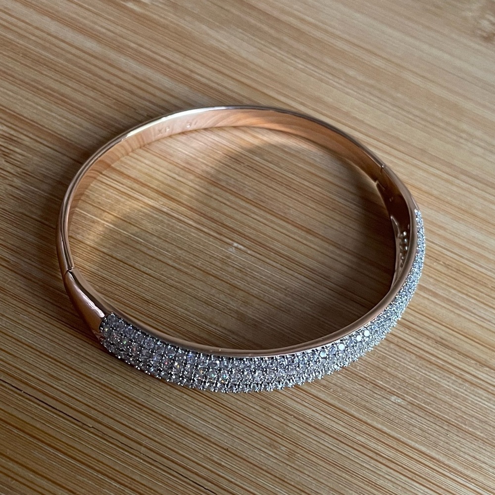 Bangle bracelet - Picture 3 of 10